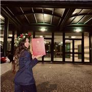 Laureata in biotecnologie mediche, insegno biologia e materie affini